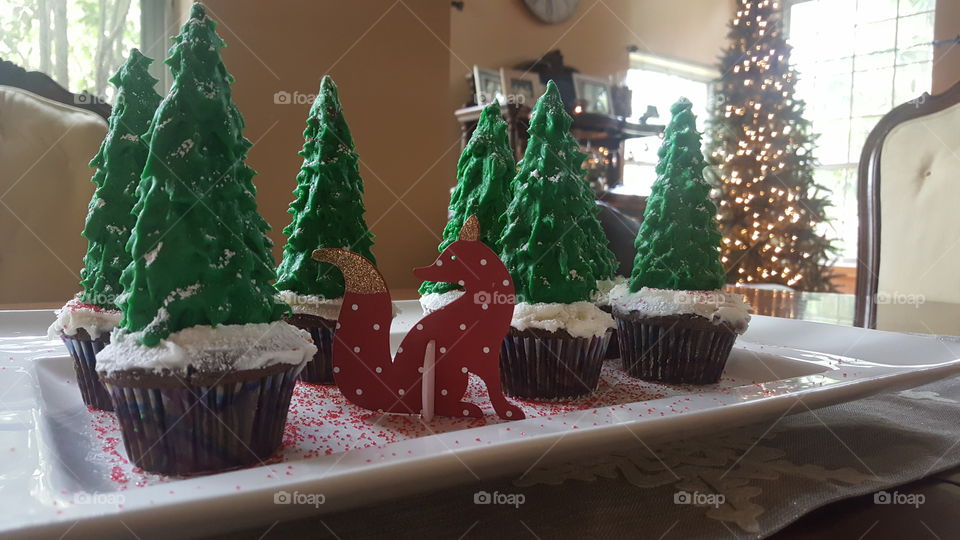 festive cupcakes delish