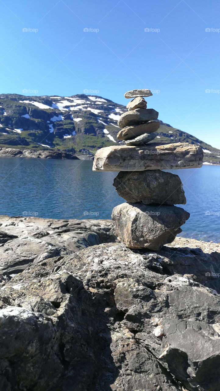 Rock balancing in Norway