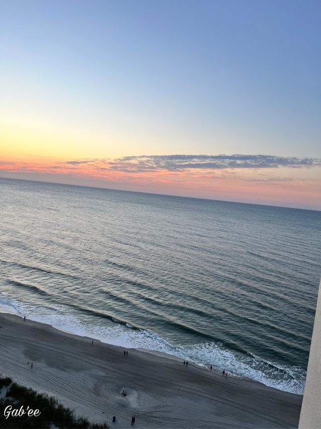 Happiness comes in waves 🌊