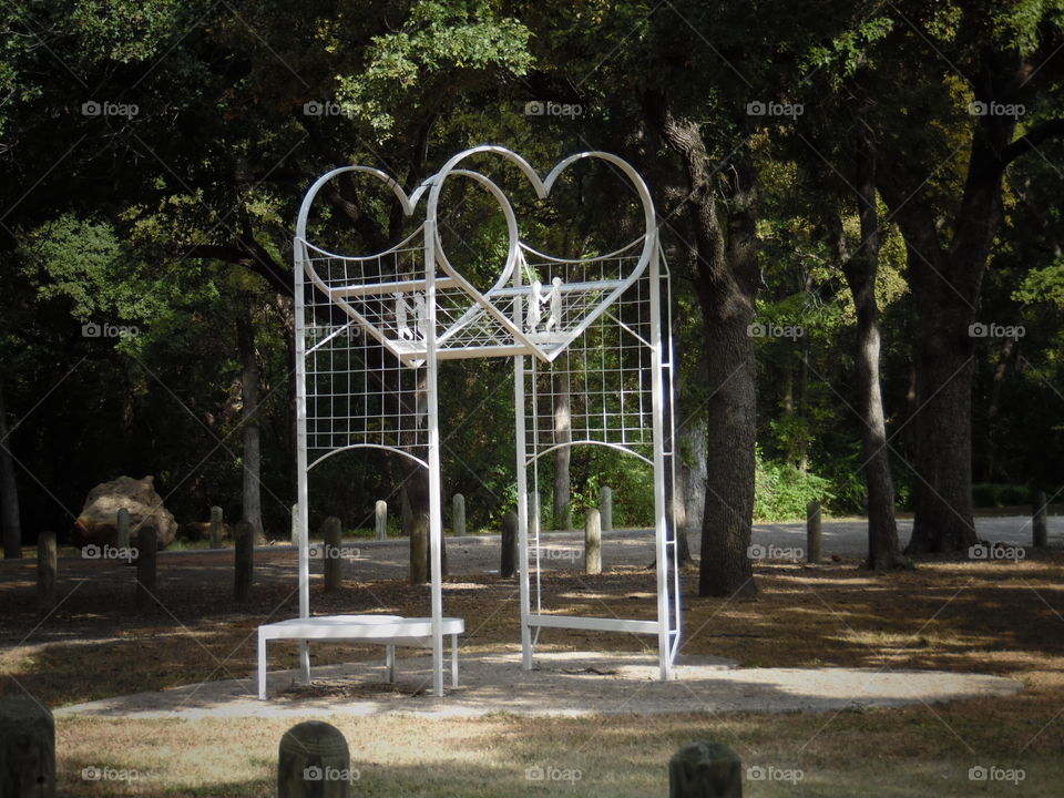 gonna get married. This is a miniature gazebo that I saw while out walking this morning. 👣 🚶 🏃 🔥 💨