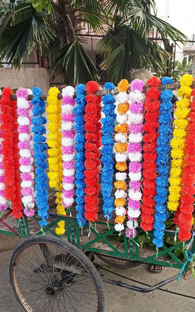 Artificial flowers