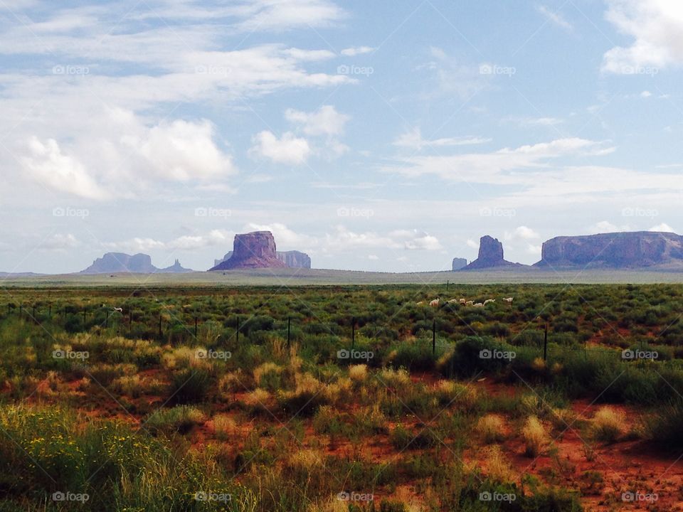 we are approaching the monument valley on the highway 163