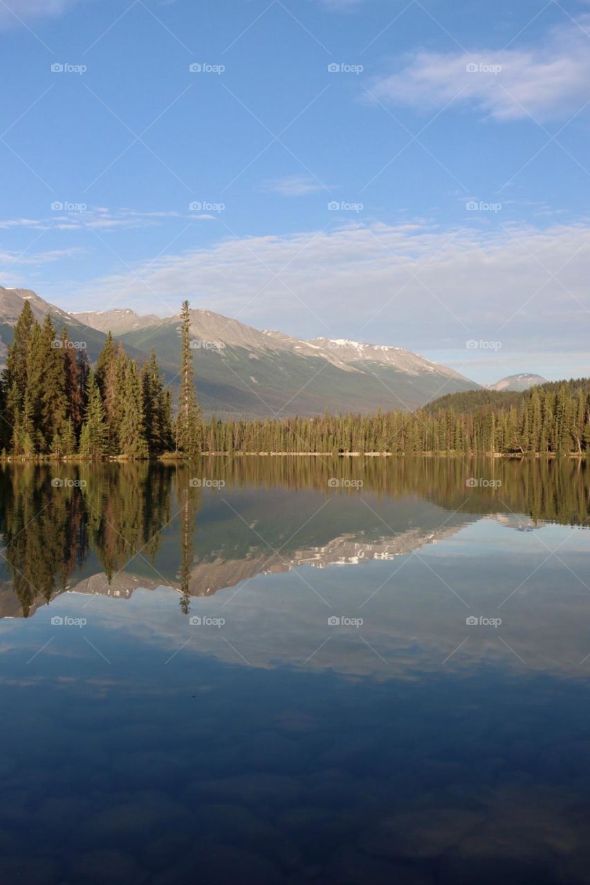 Jasper mountain lake view 