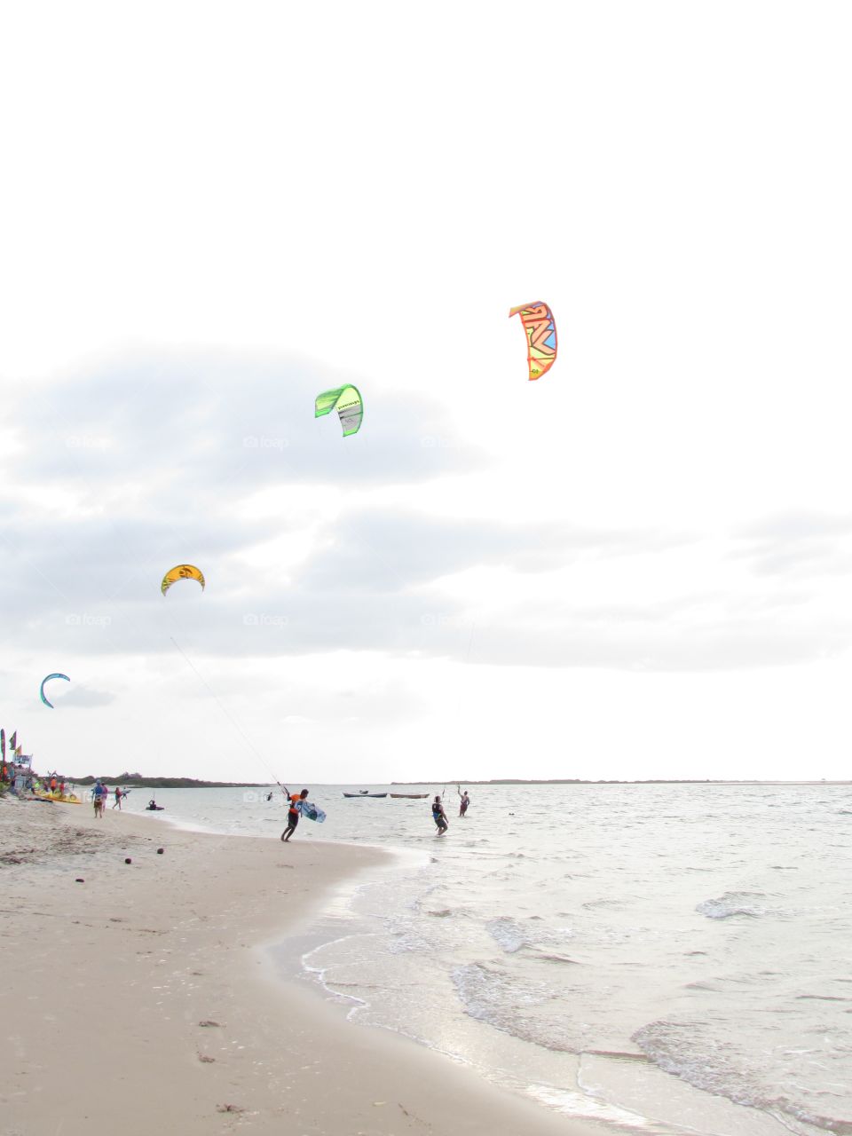 Kitesurf on the beach