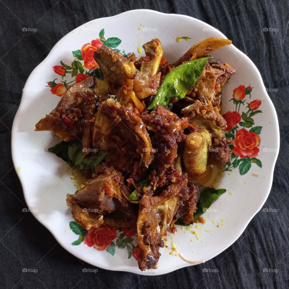 This is a dove meat dish that is ready to be served