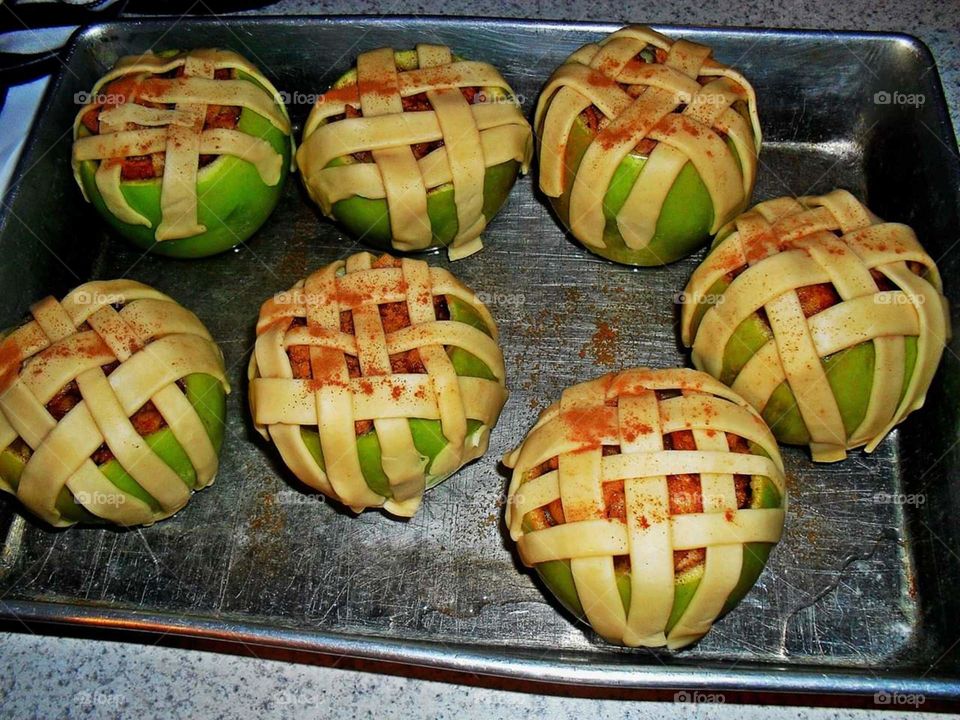 apple pies