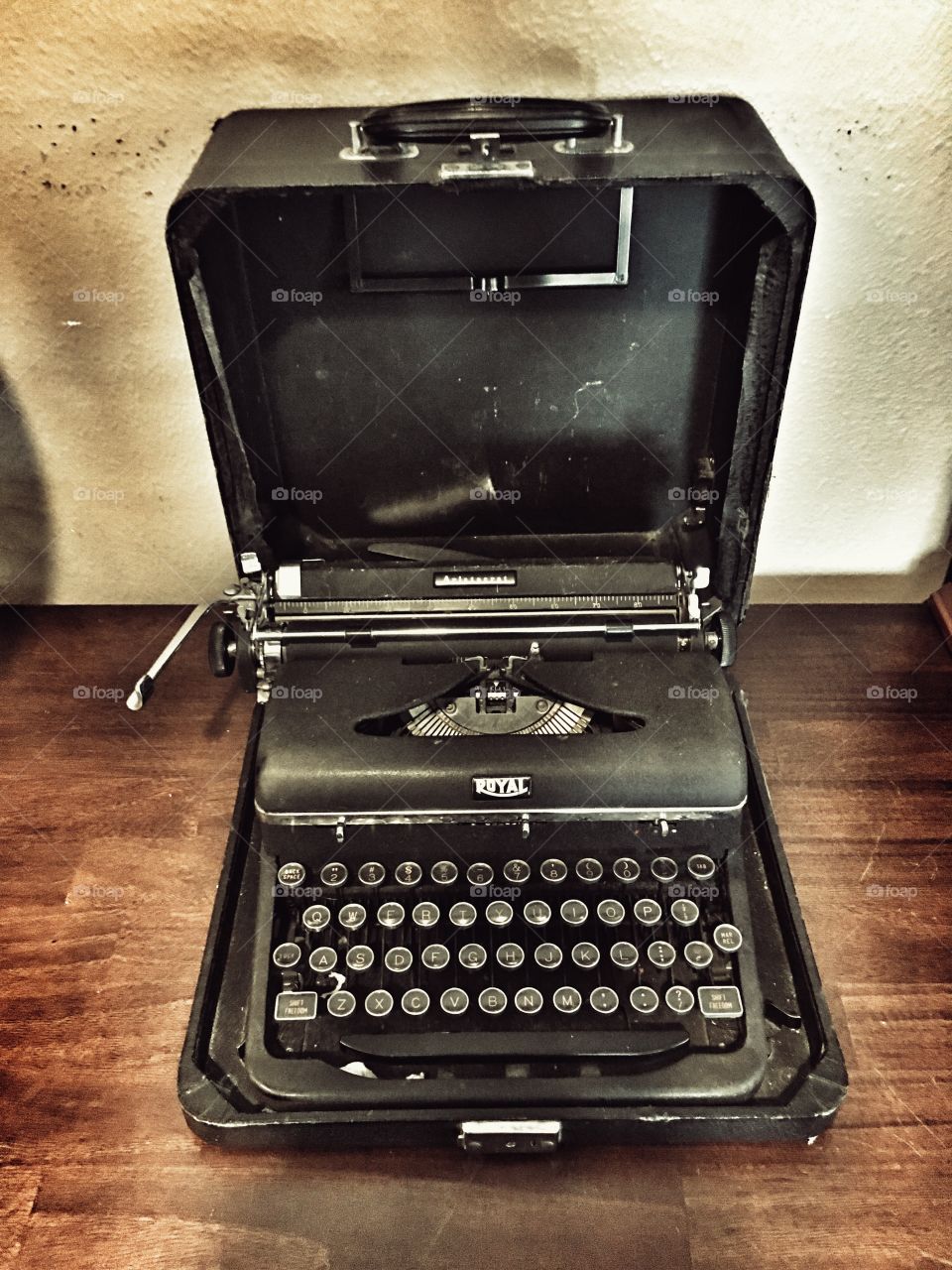 Antique typewriter 