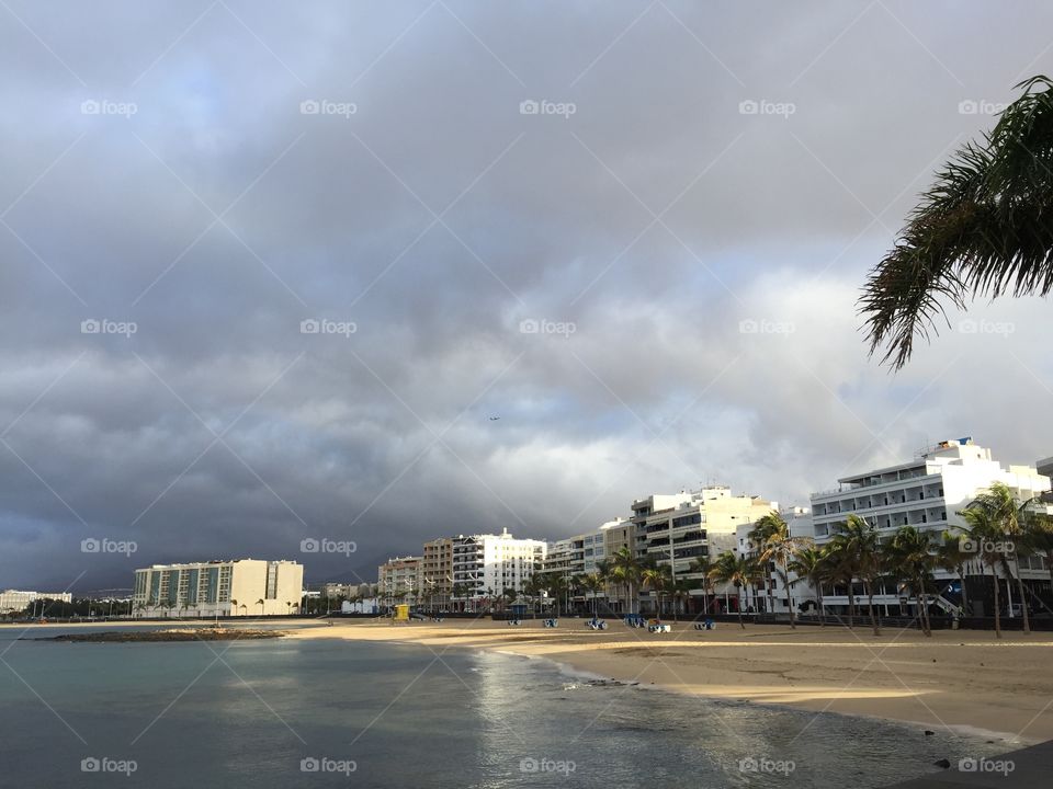 Océano Atlántico playa de Arrecife 