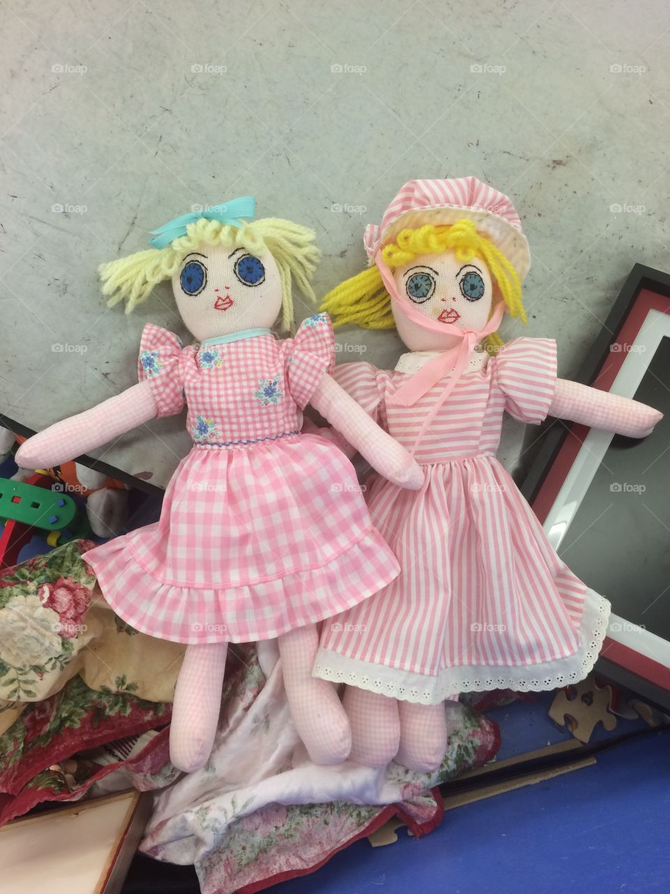 Twin dolls. 