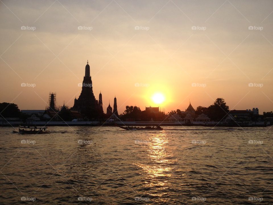 Wat Arun at Sunset in Bangkok 