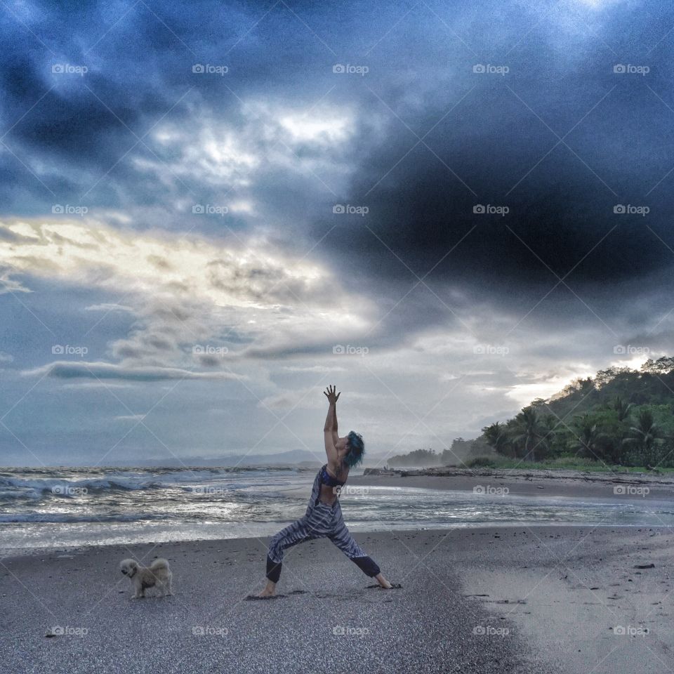 Yoga at the beach 