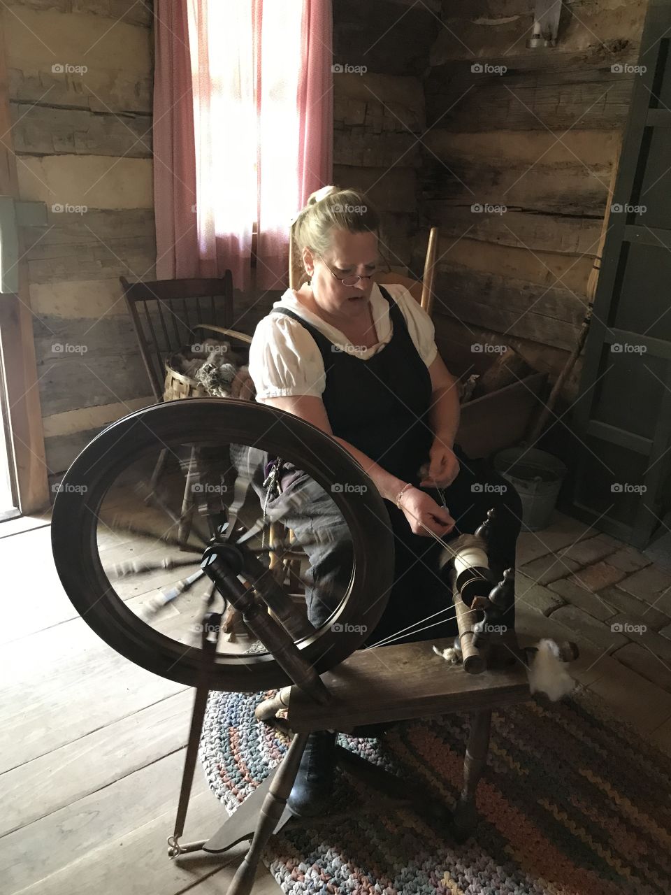 Spinning wheel yarn make fir loom old fashioned i. Cabin