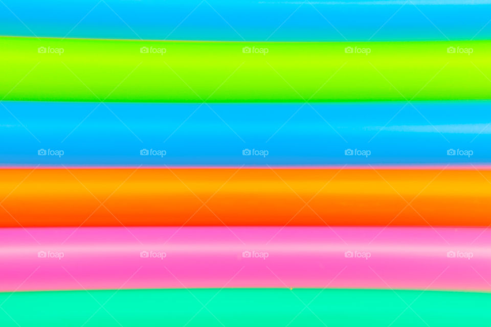 Many straws in various colors 