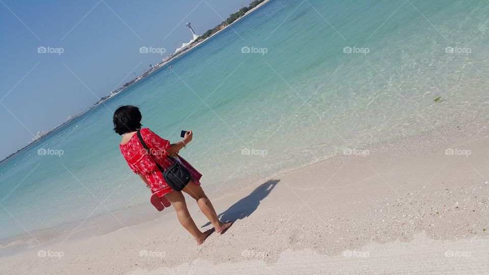 Love the sand and sea. Wèekend in Abu Dhabi corniche