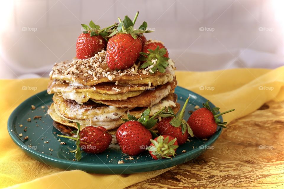 Pancakes with strawberry 