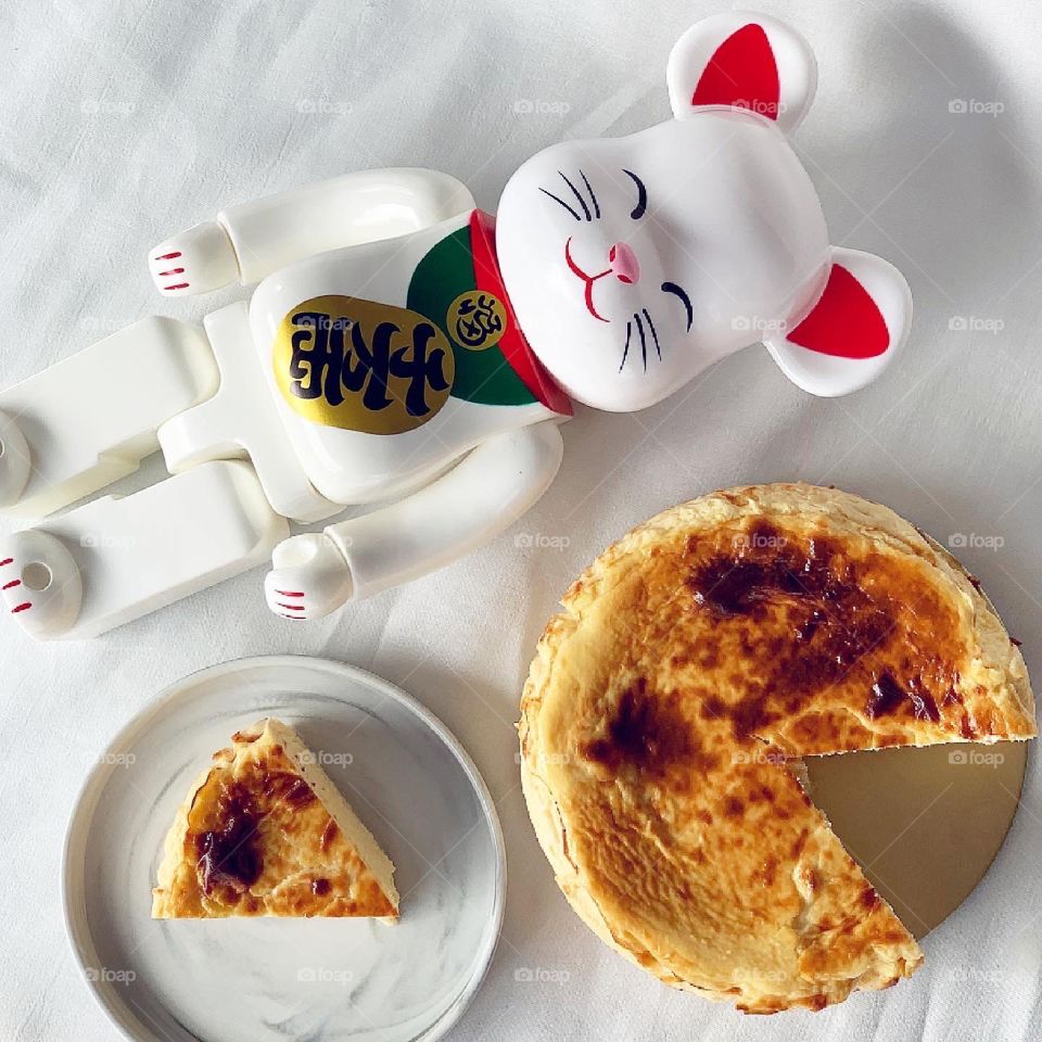 Delicious homemade Burnt cheesecake 