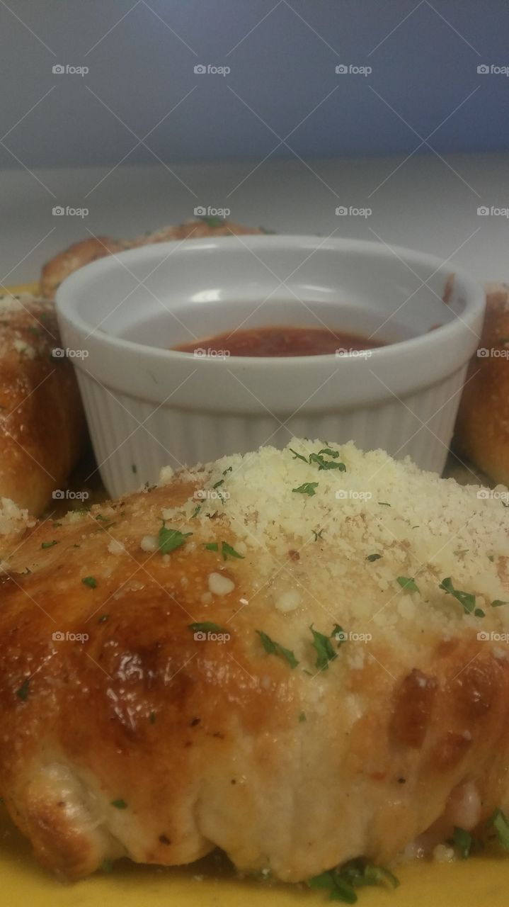 garlic pizza cheese  sauce calzones