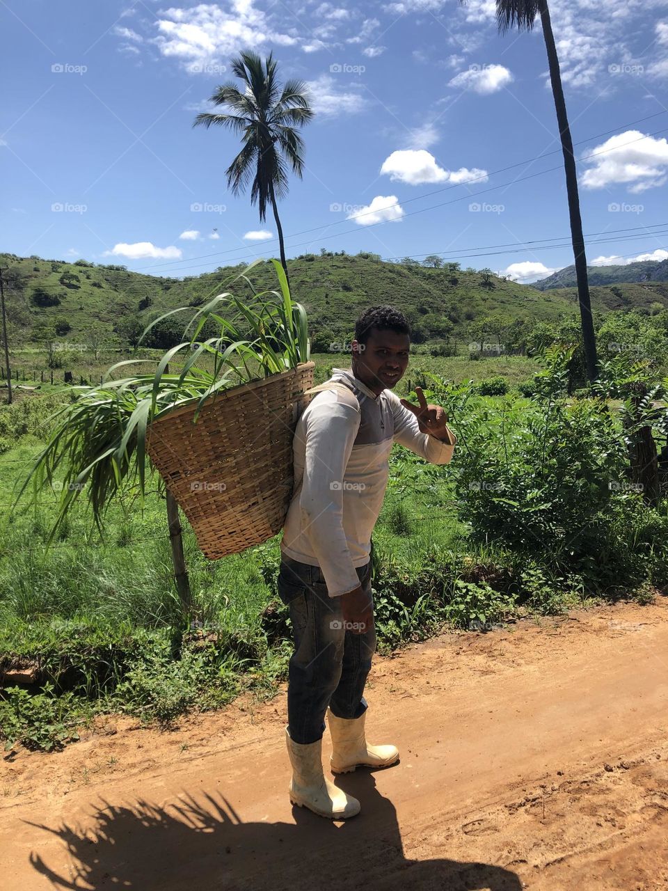 Trabalhador rural. Valão do barro. Rio de Janeiro. Brasil.