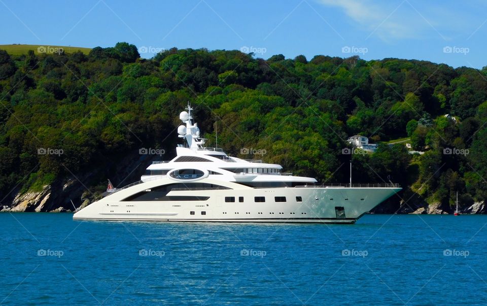 The Ace: $120,000,000 Super Yacht, 28 crew in 14 cabins. Charter for €1,000,000 per week!