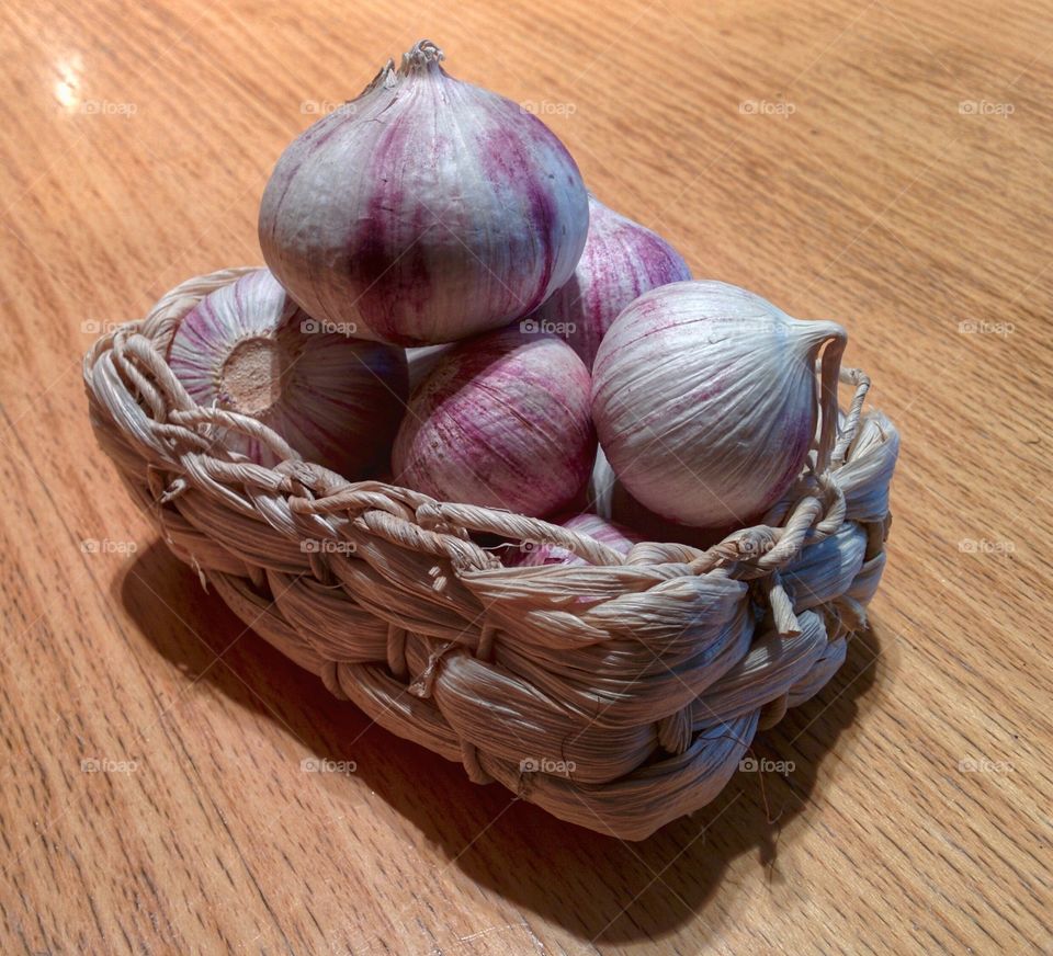 Garlic in the basket