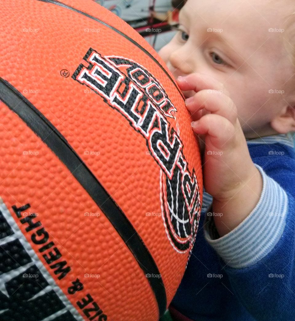 basket.............ooooooo Ball