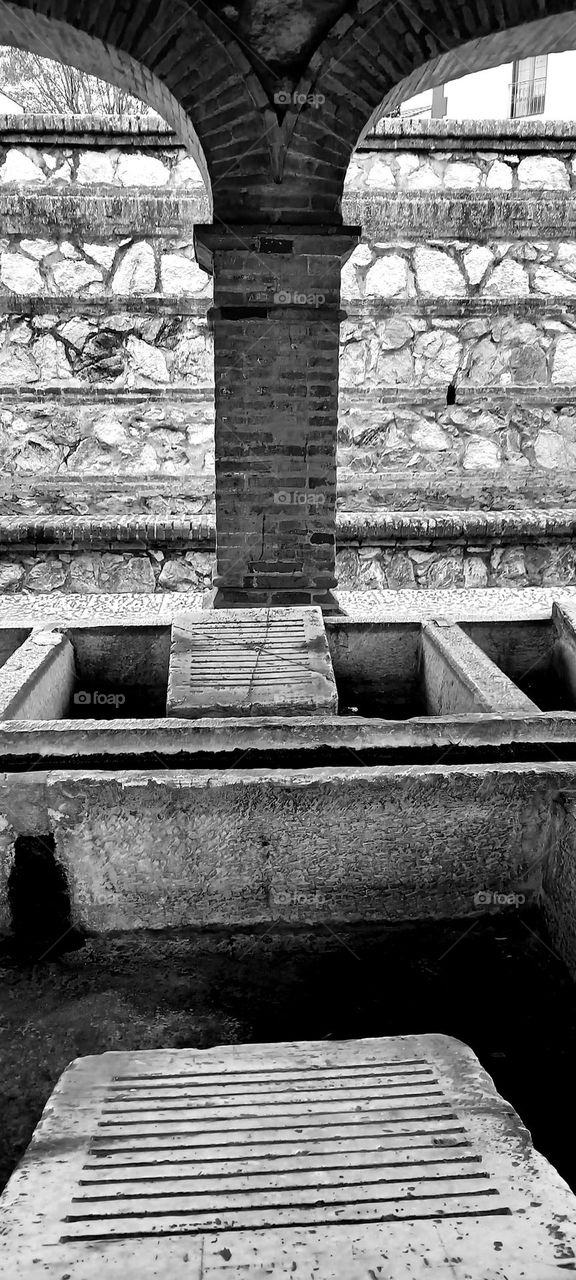 Lavandería de piedra comunitaria