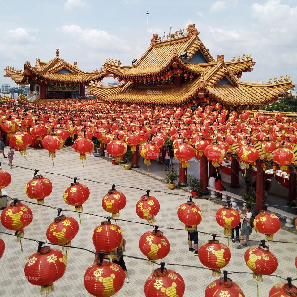 The shadow of the lanterns in the temple.