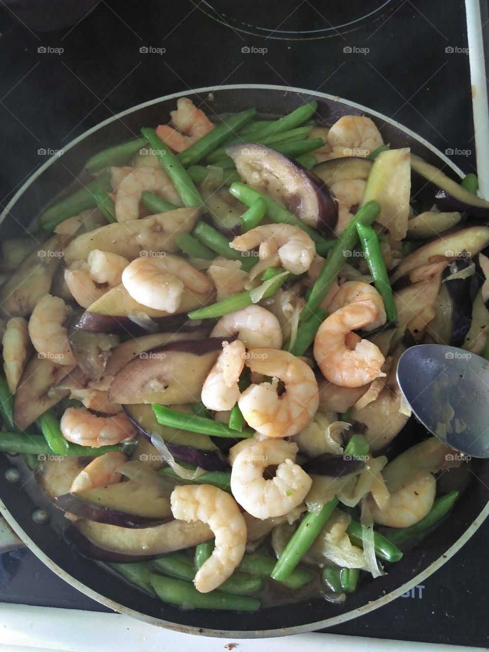 fry shrimp with eggplant and beans