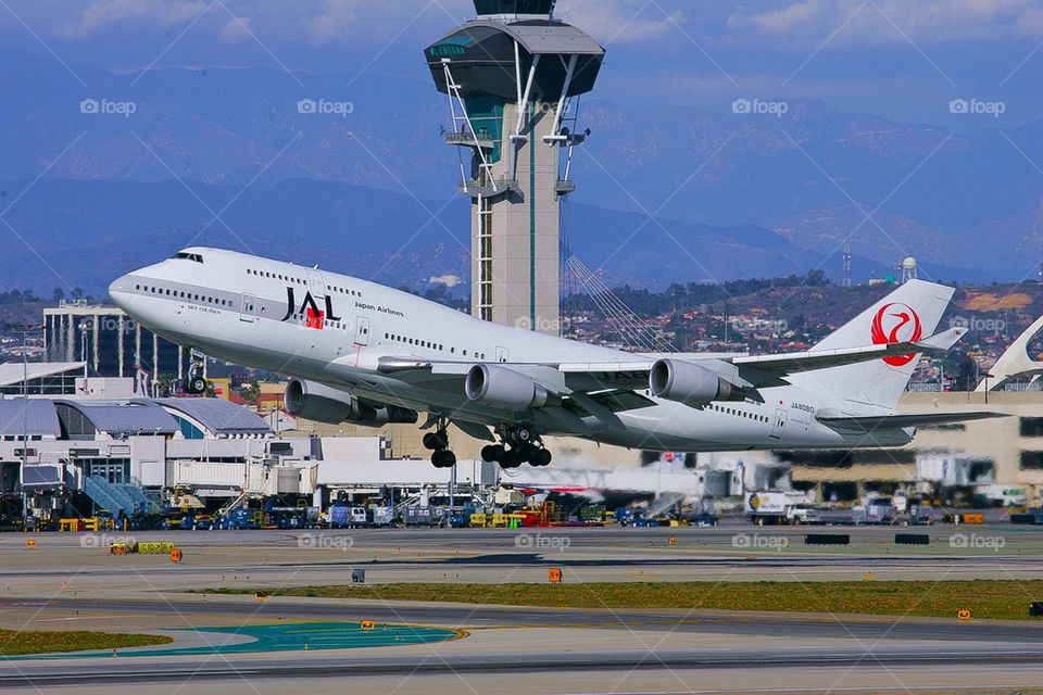 JAPAN AIRLINES B747-400 LAX