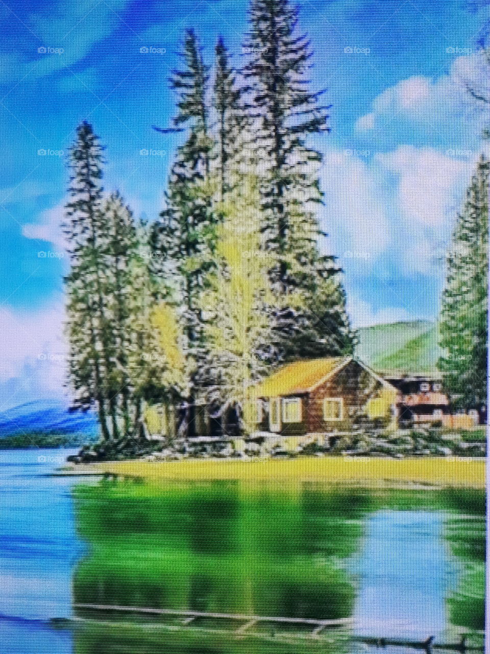 paisagem com lagoa esverdiado cabana no fundo