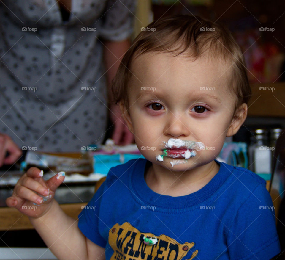 sleepy baby cake face