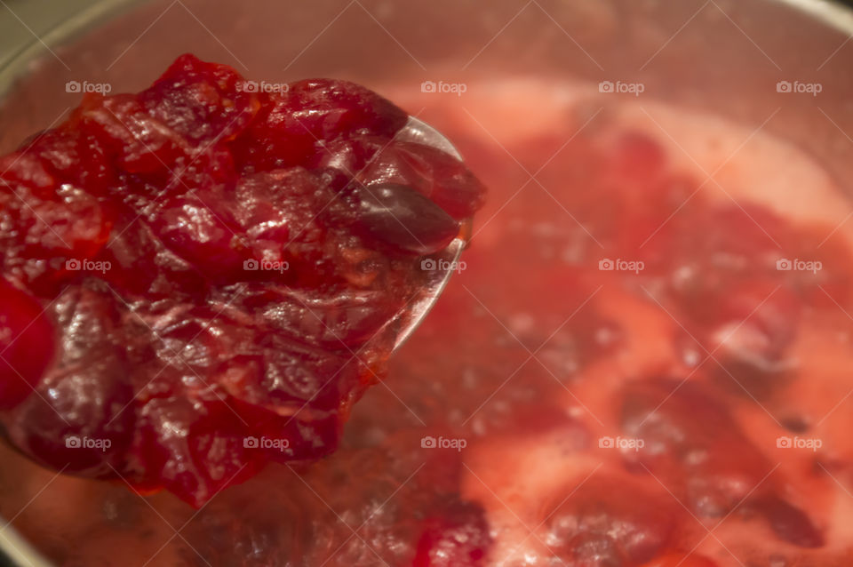 Making cranberry sauce 