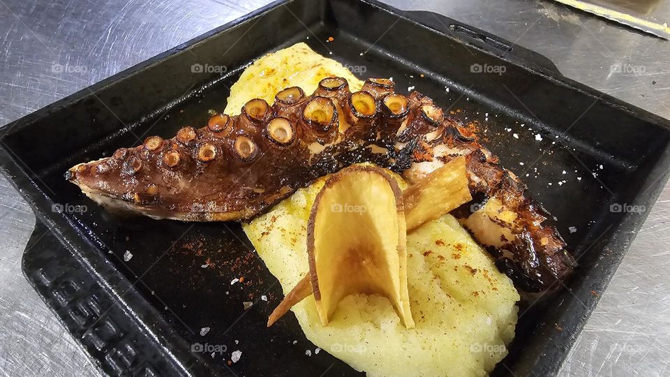 Pulpo al Josper