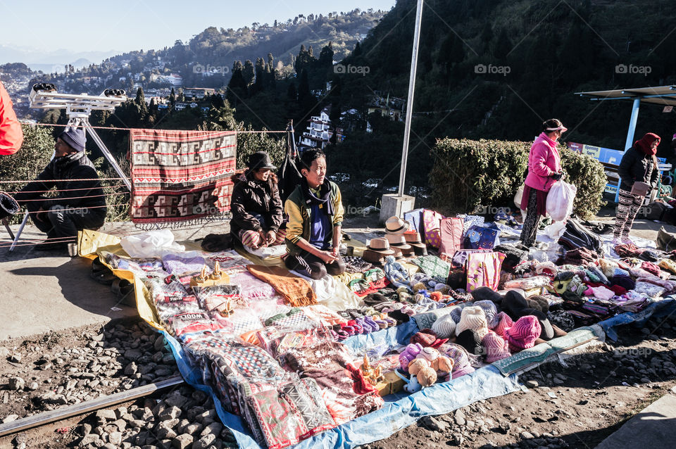 Batasia Loop, Darjeeling, 2 Jan 2019: Shopkeepers with their little makeshift stalls. The market is popular for amazing local items. Located in loop-line between Darjeeling and Ghum, a famous shopping area.