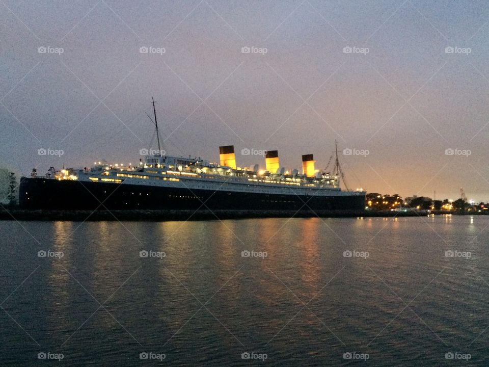 Port of Long Beach queen Mary 