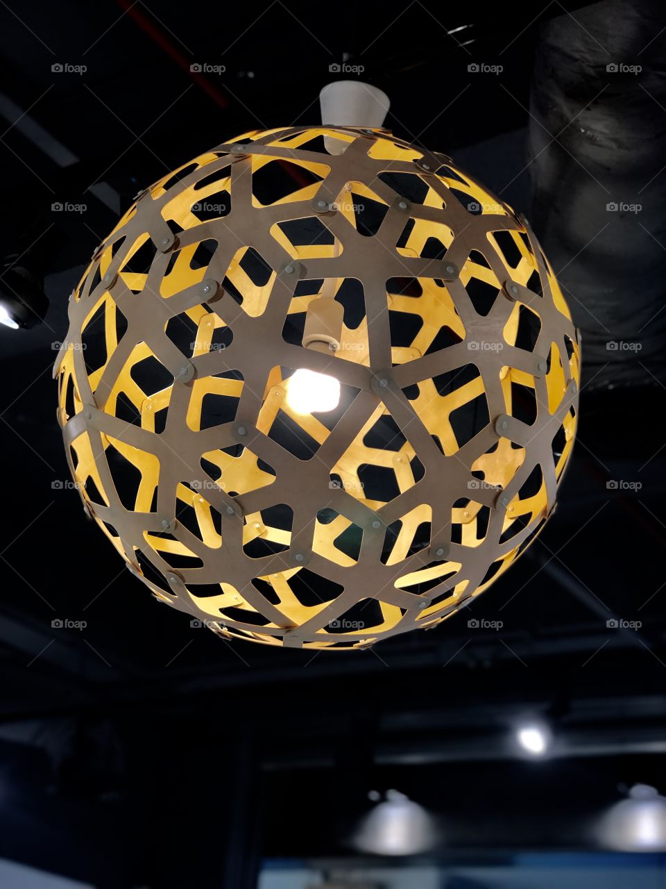 Sphere shape lamp 