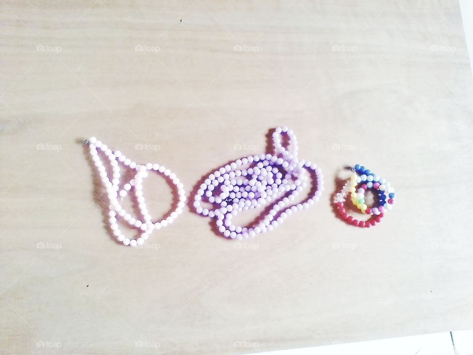 This is some of example necklaces from plastic pearls