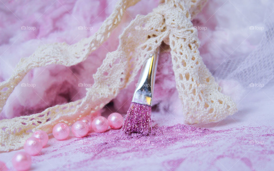 pink makeup brush powder