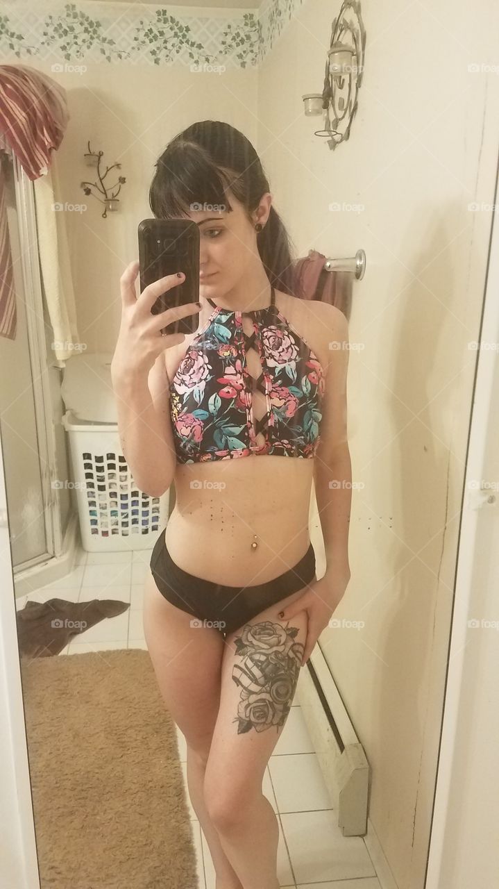 new bathing suit, same girl.