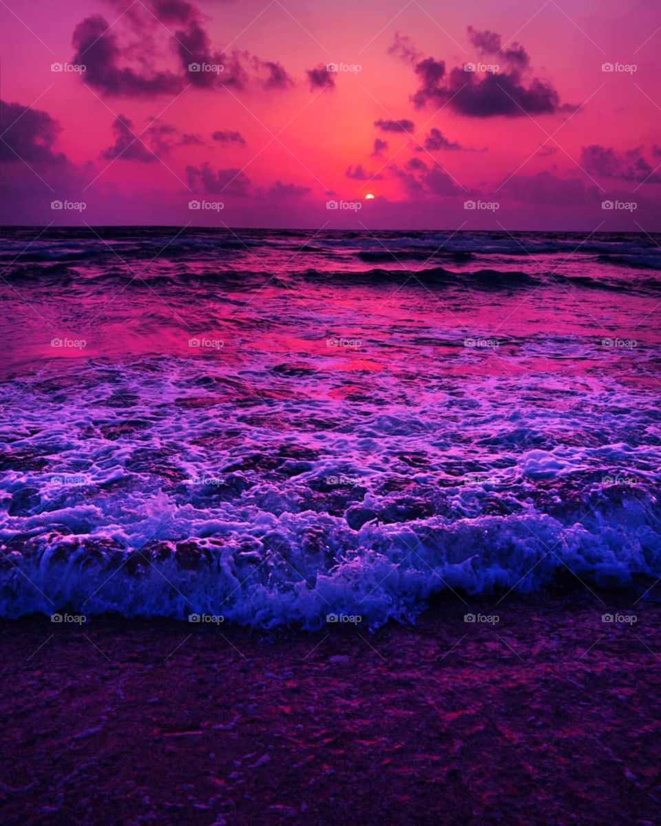 when sunset mix with the great sea waves 😍