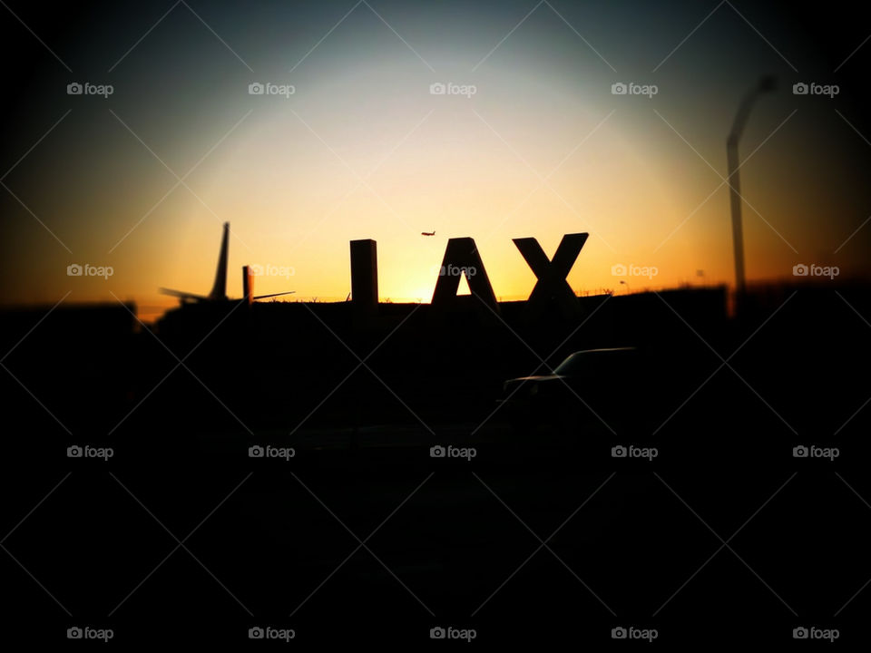 lax
