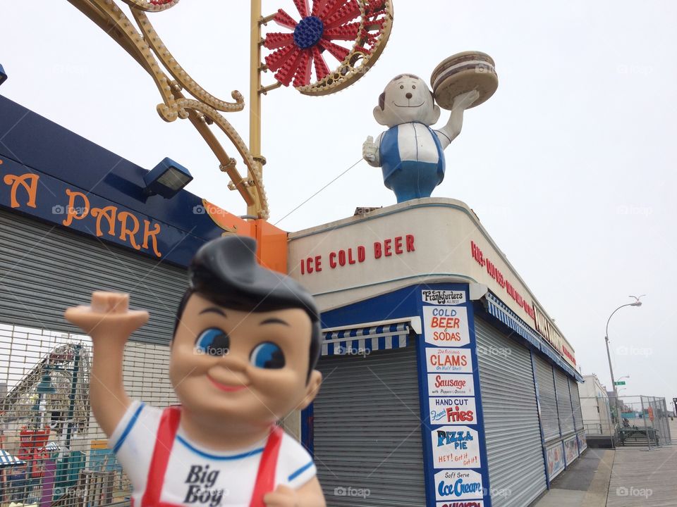 Bob goes to Coney Island