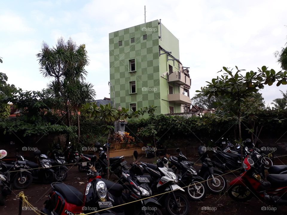 Green building in kuta 