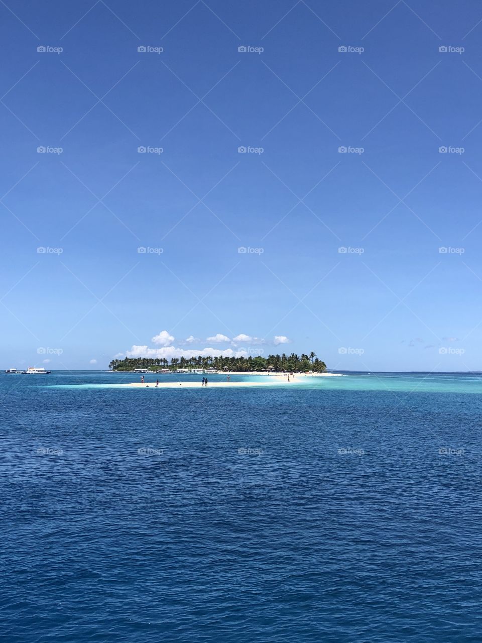 Muito paradise is a island over the blue sea