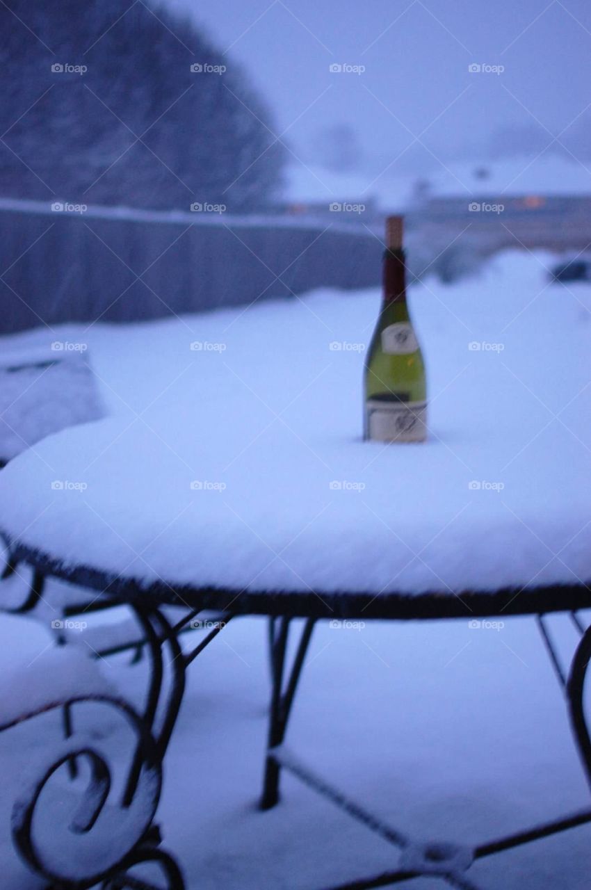 Wine in the Snow.. Wine in the Snow. Let it snow!