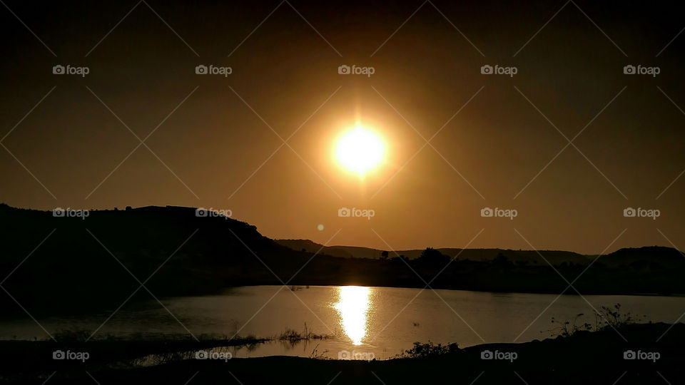 beautyfull sunset view in lake water
