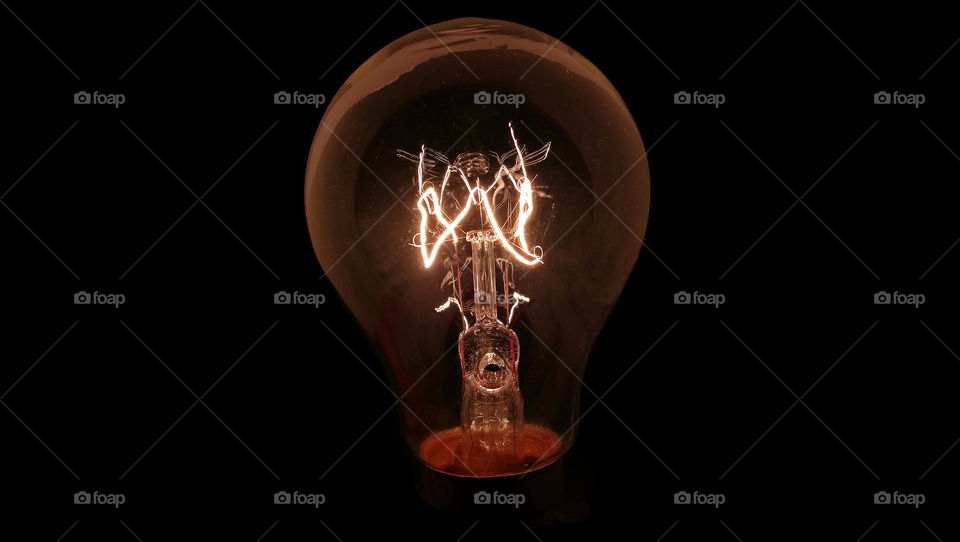 light bulb (low-key photograhy)