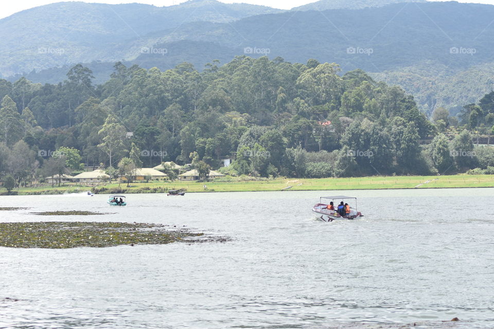 Gregory's lake and the mountain range