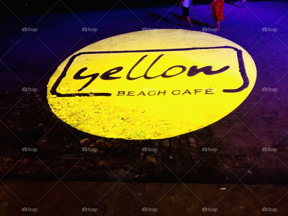 Sharp clash yellow & black 