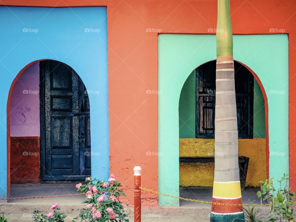 Colorful colors to Pakistan primary school